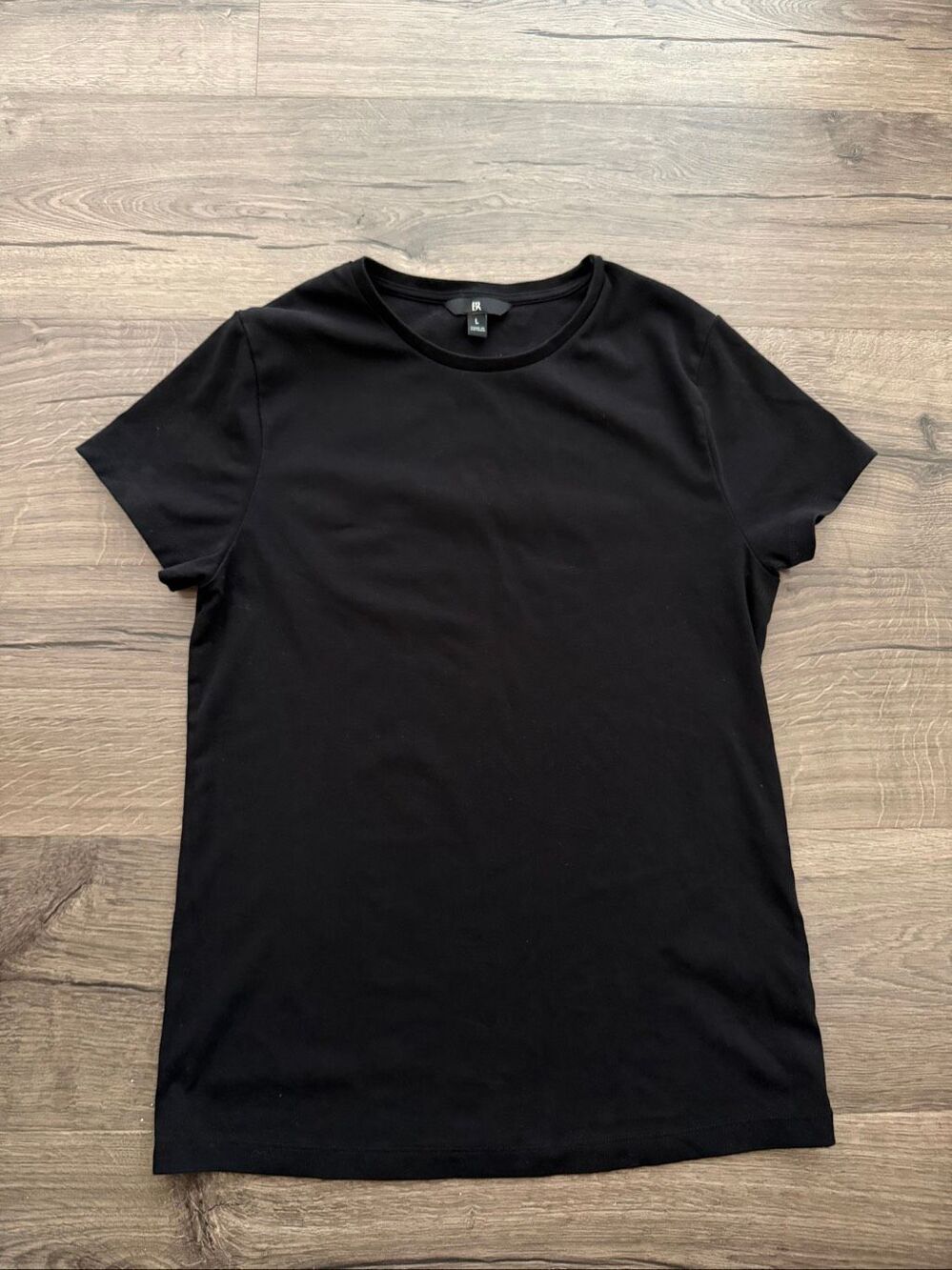 Banana Republic Women’s Fittet T shirt size Large